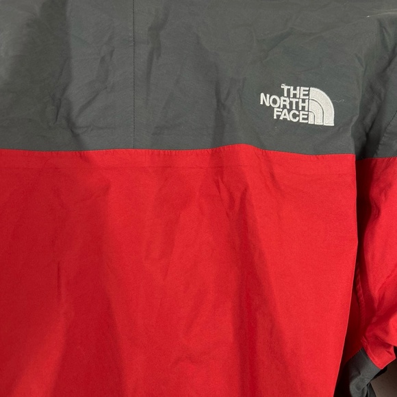 The North Face Men's Gor-Tex Ski Jacket, Red and Black, Small - Picture 10 of 10